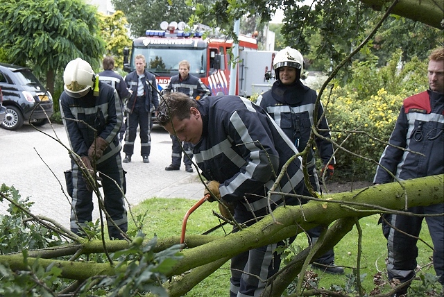 2010/193/GB 20100815 005 Stormschade Pieter Christiaanhof.jpg